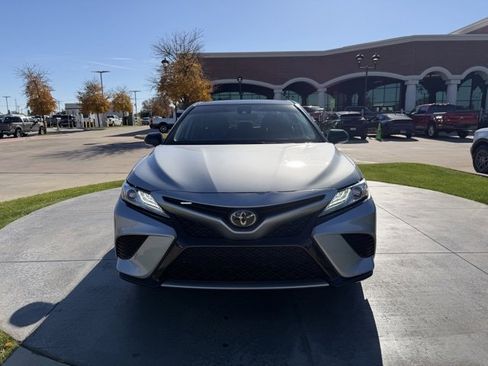 Used 2020 Toyota Camry XSE image 2