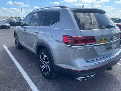 Used 2022 Volkswagen Atlas SEL AWD/4WD image 2