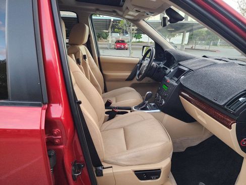Used 2008 Land Rover LR2 HSE image 11