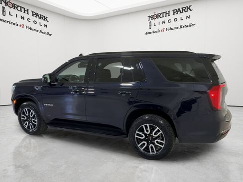 Used 2024 GMC Yukon AT4 w/ Technology Package AWD/4WD image 7