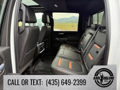 Used 2021 GMC Sierra 2500 AT4 w/ AT4 Premium Plus Package AWD/4WD image 32