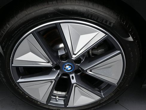 Used 2022 BMW i4 eDrive40 w/ Premium Package image 40