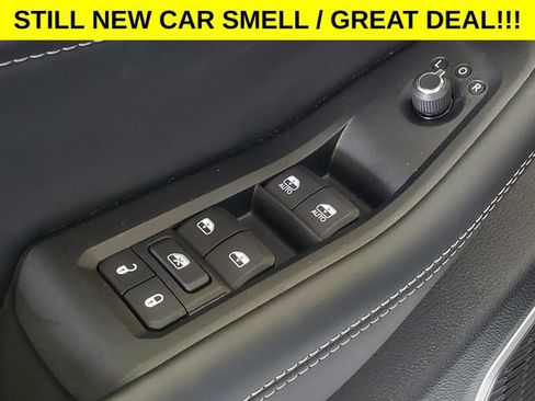 Used 2026 Jeep Grand Cherokee Limited AWD/4WD image 11
