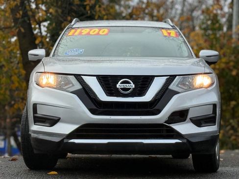 Used 2017 Nissan Rogue S w/ S Appearance Package image 2