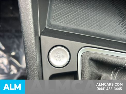 Used 2023 Volkswagen Jetta SE image 35