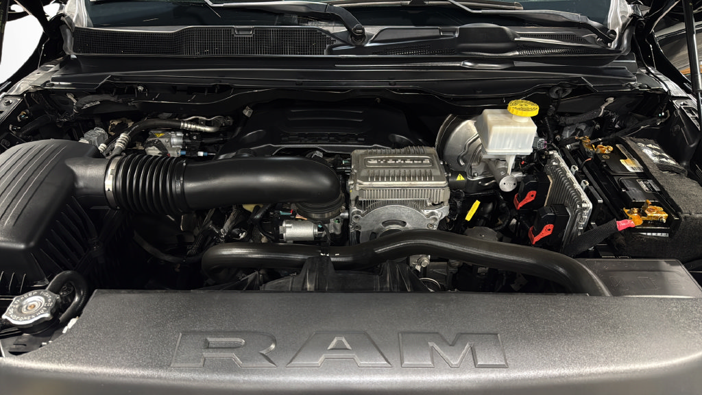 Used 2022 RAM 1500 Laramie AWD/4WD image 40