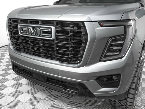Used 2026 GMC Yukon Denali w/ Sun & Power Step Package AWD/4WD image 33