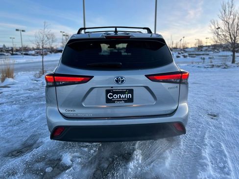 Used 2023 Toyota Highlander LE image 7