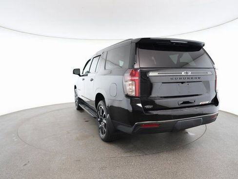 Used 2022 Chevrolet Suburban RST w/ Luxury Package image 12