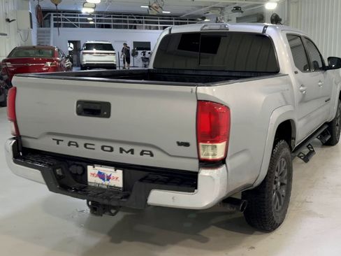 Used 2021 Toyota Tacoma SR5 image 9