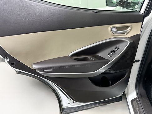 Used 2017 Hyundai Santa Fe Sport image 27