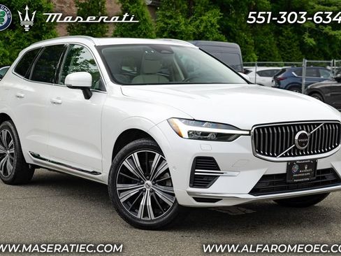 Used 2023 Volvo XC60 T8 Ultimate w/ Climate Package AWD/4WD image 1