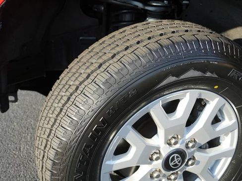Used 2024 Toyota Tacoma SR RWD image 11