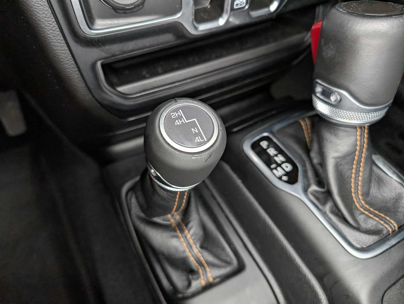 Used 2023 Jeep Gladiator Overland AWD/4WD image 29