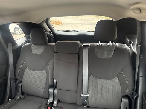 Used 2016 Jeep Cherokee Latitude w/ Cold Weather Group image 14