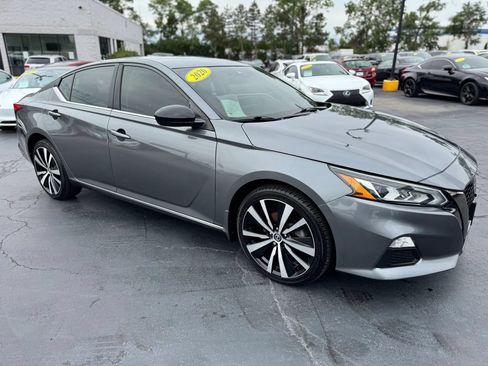 Used 2020 Nissan Altima 2.5 SR AWD/4WD image 6