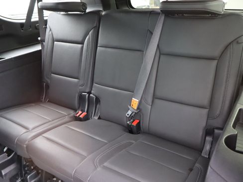 Certified 2023 Chevrolet Suburban Z71 w/ Luxury Package image 34