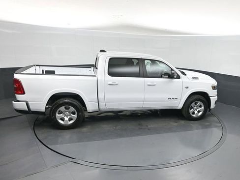 New 2026 RAM 1500 4x4 Crew Cab image 28