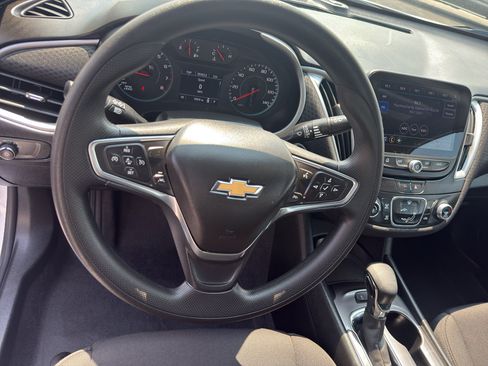 Used 2024 Chevrolet Malibu LS FWD image 15
