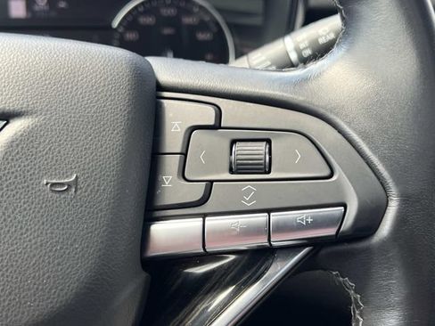 Used 2022 Cadillac XT6 Premium Luxury w/ LPO, Floor Liner Package AWD/4WD image 28