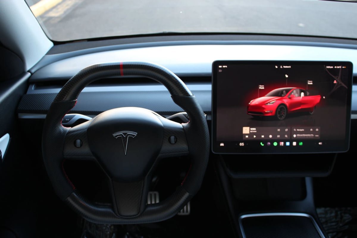 Used 2022 Tesla Model Y Performance AWD/4WD image 15