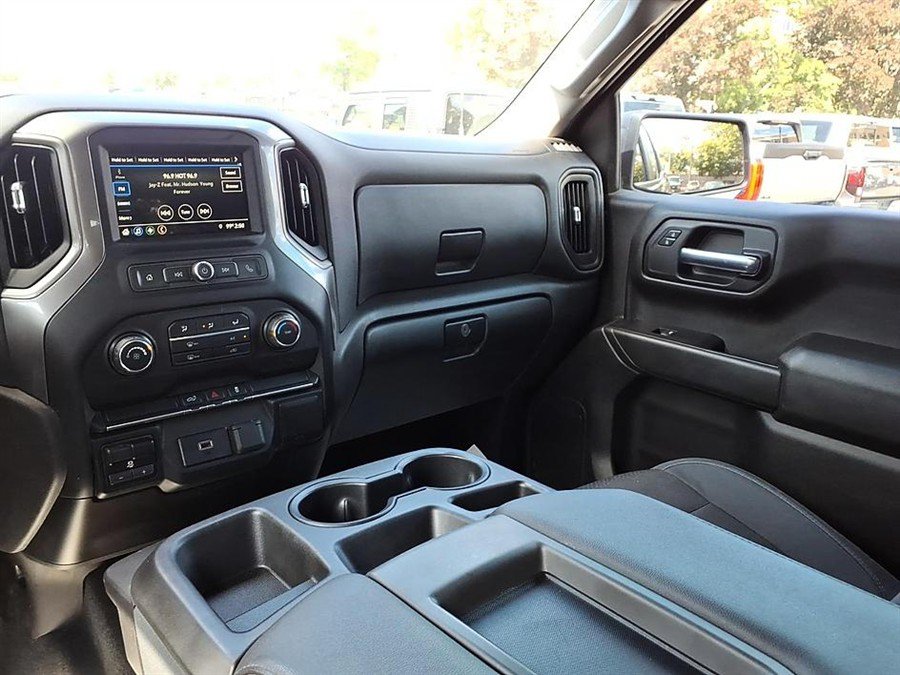 Used 2019 Chevrolet Silverado 1500 Custom w/ Custom Convenience Package AWD/4WD image 15
