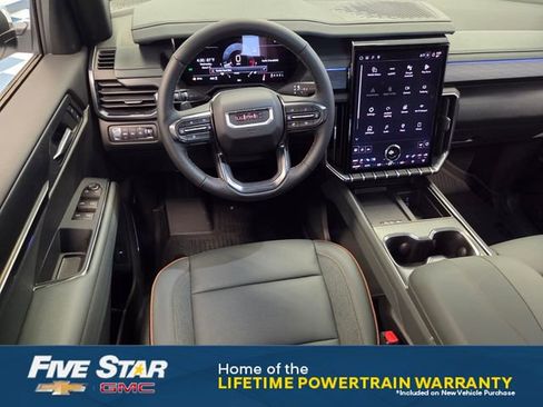 New 2026 GMC Acadia AT4 w/ Luxury Package AWD/4WD image 13