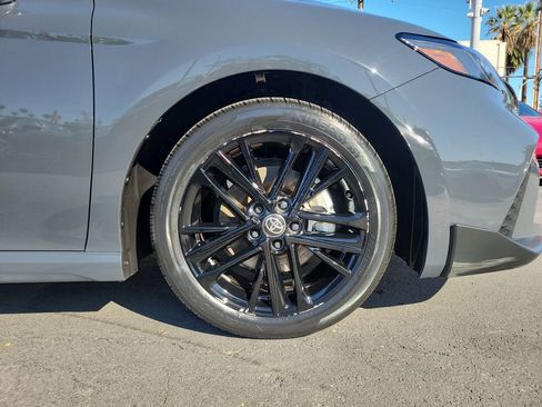 Used 2025 Toyota Camry SE image 6