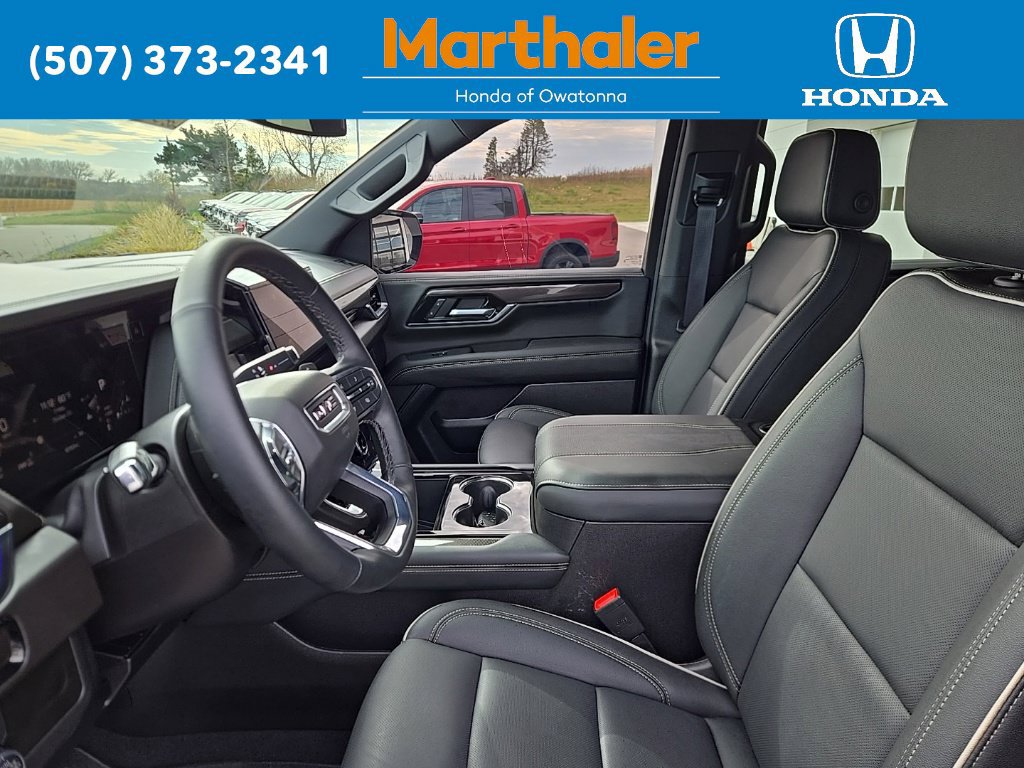 Used 2026 GMC Yukon Elevation AWD/4WD image 9