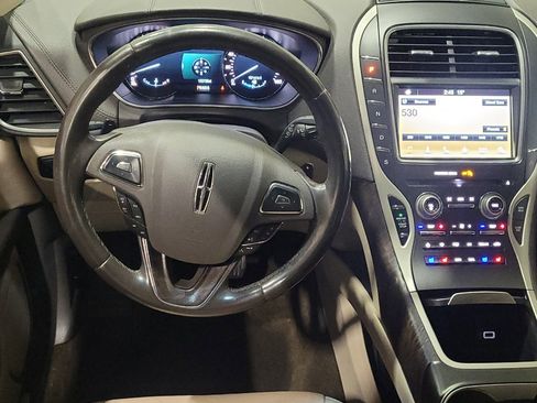 Used 2017 Lincoln MKX Reserve w/ Lincoln MKX Climate Package image 22