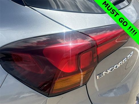 Used 2023 Buick Encore GX Select w/ Sport Touring Package image 12