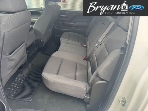 Used 2017 GMC Sierra 1500 SLE w/ Suspension Package, Off-Road image 14