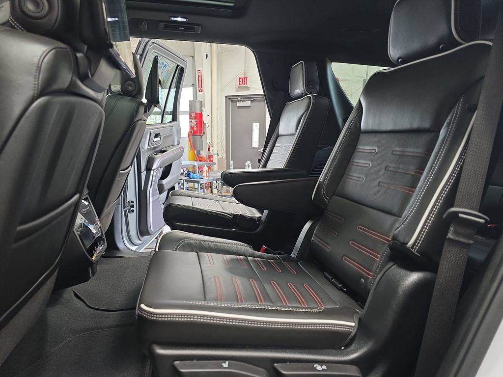Certified 2026 GMC Yukon AT4 Ultimate AWD/4WD image 15