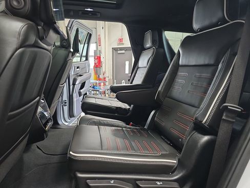 Used 2026 GMC Yukon AT4 Ultimate AWD/4WD image 15