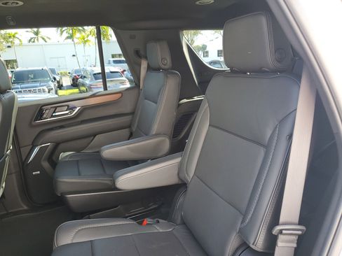 Used 2025 GMC Yukon Denali image 12