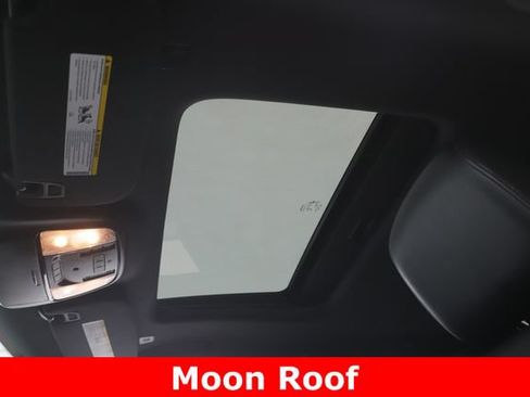 Used 2025 Dodge Durango R/T AWD/4WD image 18