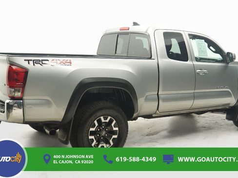 Used 2016 Toyota Tacoma TRD Off-Road w/ Towing Package AWD/4WD image 6