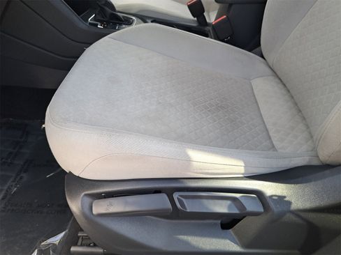 Used 2020 Volkswagen Tiguan S image 25