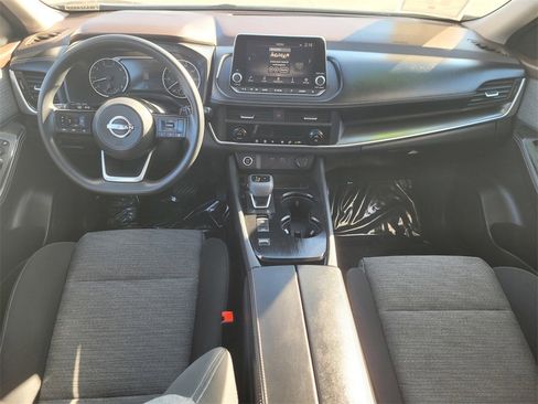 Used 2023 Nissan Rogue SV image 13