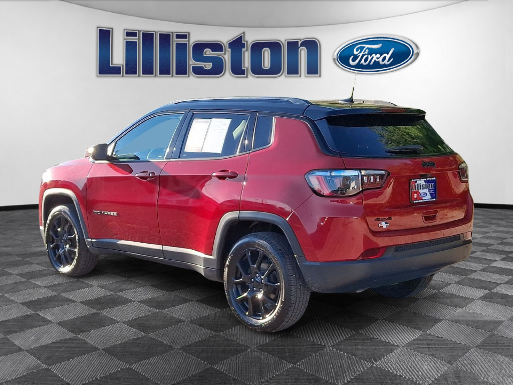 Used 2023 Jeep Compass Latitude w/ Sun and Sound Group AWD/4WD image 6