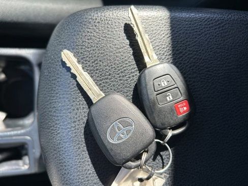 Used 2018 Toyota RAV4 LE w/ All Weather Liner Package AWD/4WD image 34
