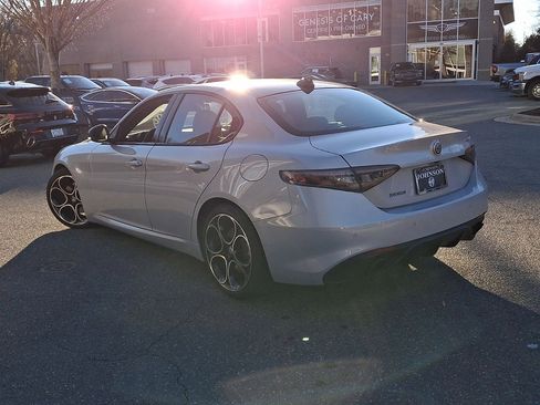 New 2025 Alfa Romeo Giulia w/ Veloce Package Rwd image 11