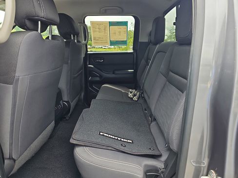 Used 2023 Nissan Frontier SV w/ SV Convenience Package AWD/4WD image 15