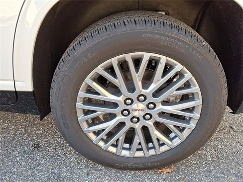 New 2026 GMC Acadia Denali image 5