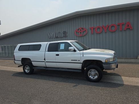 Used 1997 Dodge Ram 2500 Truck 4x4 Club Cab image 1