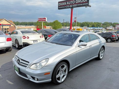 Used 2011 Mercedes-Benz CLS 550 image 3