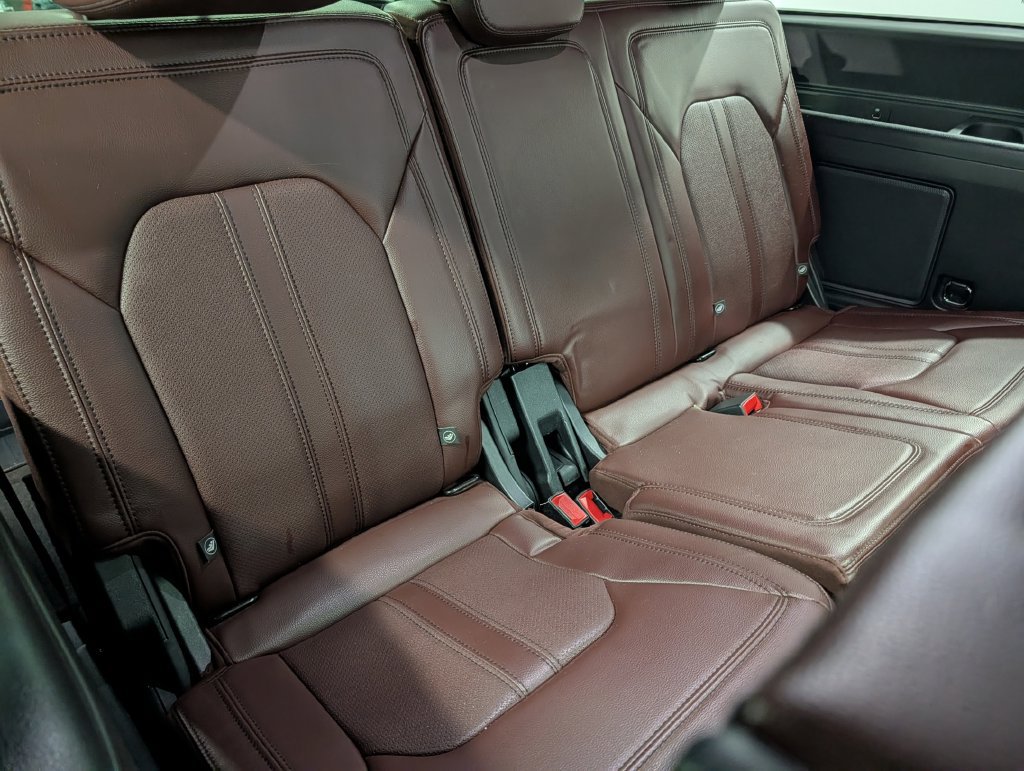 Used 2022 Ford Expedition Limited AWD/4WD image 31