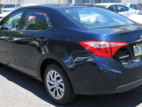 Used 2017 Toyota Corolla LE FWD image 3