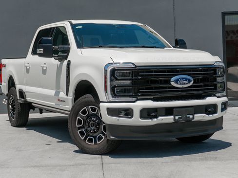 Used 2026 Ford F250 Platinum AWD/4WD image 5