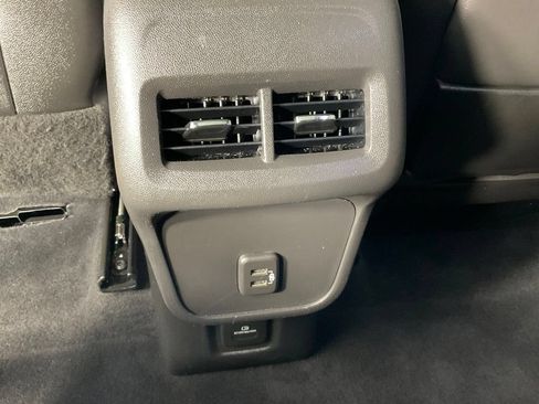 Used 2022 GMC Terrain SLT w/ Tech Package AWD/4WD image 17